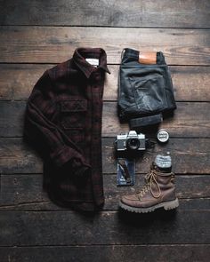 Rugged Style Men Outfit, Mens Rugged Style Outdoors, Rugged Style Vintage, Rugged Gentleman Style, Outdoorsmen Style, Rugged Fashion, Rugged Aesthetic, Mens Outdoor Fashion, Lumberjack Style