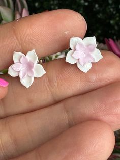 🌼 Handcrafted Polymer Clay Flower Earrings | Exquisite Hoya Inspired Studs 🌼
💎 MATERIALS
Experience the artistry of handcrafted jewelry! These exquisite earrings are meticulously sculpted from Polymer Clay, a lightweight and flexible medium. Each piece is a canvas for intricate carving, creating miniature masterpieces.
Embrace the beauty of imperfection, as slight variations make each pair truly one-of-a-kind.
🌟 MATERIAL OPTIONS
🌿 Sterling Silver Backs S925, Hypoallergenic and comfortable f Hypoallergenic Flower-shaped Polymer Clay Jewelry, Flower Shaped Polymer Clay Earrings For Gift, Handmade White Sterling Silver Flower Earrings, Unique Flower-shaped Pierced Earrings, Polymer Clay Earrings With 3d Flowers For Gift, Gift Earrings With 3d Flowers In Polymer Clay, Handmade Flower Earrings As Gift For Her, Unique White Plug Earrings As Gift, Sterling Silver Earrings With 3d Flowers For Gift