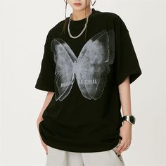 Vintage Butterfly Hip Hop Oversized Black Graphic Tee - graphictee.co Closet App, Black Graphic Tee, Cher Horowitz, White Graphic Tee, Oversized Graphic Tee, Crop Top Dress, Black Graphic Tees, Hip Hop Outfits, Streetwear Style