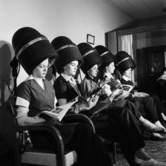 Aviation workers Vintage Beauty Salon, Vintage Hair Salons, Retro Updo, Hair Dryers, Retro Hairstyles, Hair Rollers, Vintage Beauty, Vintage Hairstyles, Beauty Shop