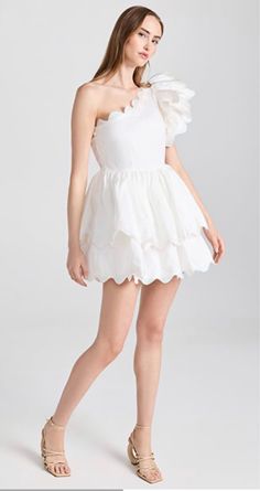 Bridal Shower Outfit, Tiered Ruffle Skirt, Bridal Shower Dress, Modern Feminine, Shower Dresses, Little White Dresses, China Fashion, Ruffle Skirt