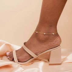 You know what they say...put your best foot forward! Here to help: the Pearl Anklet. Handmade in America by Katie Dean Jewelry Classic Pearl Jewelry, Dainty Chain Necklace, Pearl Anklet, Ankle Jewelry, Gold Anklet, Everyday Gifts, Figaro Chains, Figaro Chain, Beaded Anklets