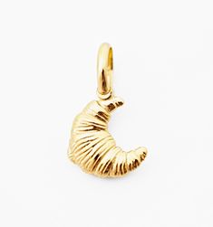 Croissant Charm Cute Croissant, Modern Jewellery Design, Jewelry Lookbook, Zodiac Necklaces, Timeless Gifts, Cute Charms, Everyday Jewelry, Jewelry Pouch, Croissant