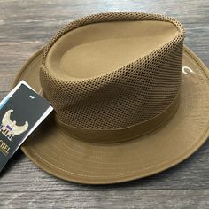 Original Breezer Hat By Henschel. Upf 50. Khaki Hat For Spring Travel, Khaki Hat For Travel In Spring, Khaki Short Brim Hat For Summer, Khaki Travel Hat For Spring, Casual Khaki Fedora Sun Hat, Khaki Spring Travel Hat, Brown Travel Hat For Spring, Classic Khaki Summer Hat, Brown Spring Travel Hat