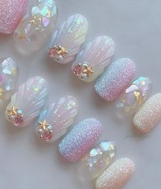 Disco Themed Nails, Christmas Present Nails, Themed Nails, Beachy Nails, Makeup Nails Designs, Cute Simple Nails, Subtle Nails, Mermaid Nails