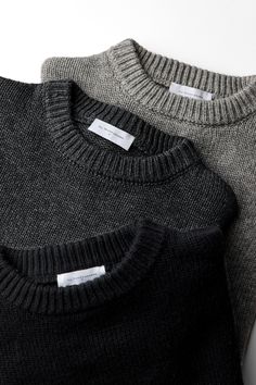 Where urban edge meets textural luxury. Seamlessly integrate warmth and style in our heavy weight knits. Available in both mid and full lengths. Elevated Fashion, Tshirt Design Men, Mens Fashion Watches, Heavy Knit, To Be Loved, Clothes Style, Mens Style, Soft Wool