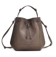 Busy Girl, Bucket Backpack, Handbag Trends, Small Water Bottle, Trending Handbag, Backpack Straps, Body Bag, Italian Leather, Inside Pocket