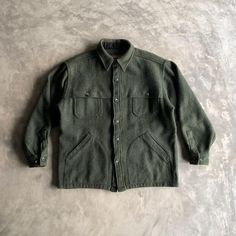 Vintage Woolrich Mackinaw Cruiser Jacket USA made  - USA - Size M (look on measurements) - Condition: Good, no stains or holes (photo incl.)  Measurements : cm/in * chest 62/24.41 * length 71/27.95 * shoulders 50/19.68 * sleeve length 55/21.65 * hem 60/23.62  Questions? fill free to ask * no refund !EXPRESS DELIVERY 3-5 BUSINESS DAYS !IMPORTANT! information about delivery: fill free to ask about express delivery before order   * Please note that all clothes which I sell are vintage or used and m Long Sleeve Outerwear With Pockets For Hunting, Long Sleeve Hunting Outerwear With Flap Pockets, Long Sleeve Outerwear With Flap Pockets For Hunting, Green Long Sleeve Utility Jacket For Hunting, Classic Fitted Outerwear For Outdoor, Vintage Outerwear With Welt Pockets For Outdoor, Vintage Long Sleeve Hunting Outerwear, Fitted Outerwear With Welt Pockets For Outdoor, Classic Wool Utility Jacket With Long Sleeves