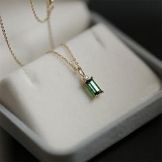 Classic Green Square Pendant 925 Sterling Silver Chain Women Jewelry Collar Verde, Emerald Green Necklace, Baguette Necklace, Malachite Necklace, Green Pendants, Emerald Necklace, Green Crystal, 925 Sterling Silver Chain, Gemstone Necklace Pendant