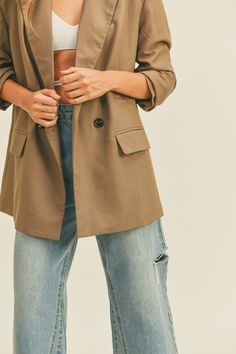 Oversize Blazer Chic Oversized Brown Blazer, Brown Oversized Casual Blazer, Oversized Brown Casual Blazer, Oversized Blazers, Oversize Blazer, Slay All Day, Girl Silhouette, Blazer Designs, Jumpsuit Shorts Rompers