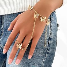 Aesthetic Hand Accessories, Cute Butterfly Jewelry, Grad Jewelry Gold, Butterfly Accessories Jewelry, Grad Jewelry, Finger Ring Bracelet, 70s Butterfly, Aesthetic Bracelets, Whimsical Clothing