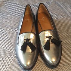 Aquatalia Size 9.5 Silver And Black Trim Loafers For Women With 1” Heels, Almond Toes, Leather Soles And Black Suede Tassels. Condition Is Pristine. Made In Italy. Nwt Suede Tassel, Black Loafers, Black Trim, Loafers For Women, Black Suede, Flat Shoes Women, Loafer Flats, Black Silver, Tassels