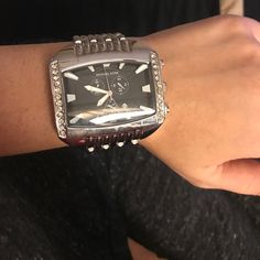 Barley Worn Looks Brand New Trendy Metal Analog Watches, Trendy Metal Watches For Formal Occasions, Trendy Silver Watch For Formal Occasions, Trendy Silver Watch With Metal Dial, Silver Party Watches, Coach Watch, Kate Spade Watch, Free People Velvet, Timex Watches