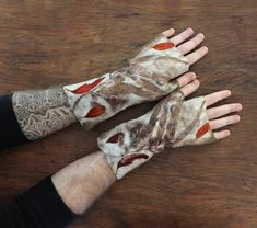 Handmade wool felt gloves with silk surface design and botanically printed with eucalyptus leaves Soap Carving Patterns, Slow Clothing, Eco Dyeing, Soap Carving, Carving Patterns, Botanical Dyeing, Altered Couture, Eco Printing, Eucalyptus Leaves