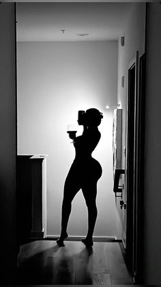 Lingerie Picture Ideas Mirror, Fitting Room Aesthetic Selfie, Lingerie Mirror Poses Instagram, Bar Bathroom Mirror Selfie, B&w Mirror Selfie, Coffee Milkshake, Romantic Videos Couples, Life Goals Future, Dressy Casual Outfits