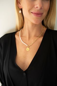 Our Rae Necklace is made with freshwater pearls and 16K Gold Filled Cable Chain, with a 24K Gold Filled Wildflower Charm. This gold filled necklace is a perfect piece to layer with! Our necklaces have a 1" gold filled chain extender. Elegant Gold Coin Necklace With Pearl Charm, Gold Filled Necklace, Chain Extenders, Gold Filled Chain, Cable Chain, Freshwater Pearls, Gold Filled, Gold Necklace, Cable