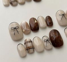 Almond Press On Nails, Subtle Nails, Simple Gel Nails, Classic Outfit, Casual Nails, Nail Art Set