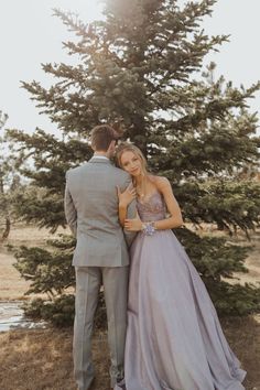 Professional prom photography at outdoor session. Couple Photography Poses For Prom, Photo Ideas For Prom, Outdoor Prom Picture Ideas, Formal Photography Poses, Hoco Pics For Couples, Photography Poses Prom, Poses For Pictures Prom