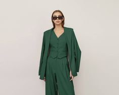 Dark Green Suit, Woman Emerald Suit, Wide Leg Pants, Wedding, Palazzo Pants, Formal Pantsuit, Bridesmaid Set, Cocktail Wear, Prom, Birthday ⭐Size: Please write your chest, waist, hips, height, and we will make a suit to your individual measurements! After you place your order, we may ask you for additional measurements. We do this to ensure that the suit fits you perfectly👌��😊 ⭐Our fabric: We have used a premium quality suiting fabric.  ⭐Shipping: ✈️We have two shipping options that we can offer Pantsuit Bridesmaid, Emerald Suit, Wedding Palazzo, Green Suit Women, Dark Green Suit, Formal Pantsuit, Formal Pant Suits, Prom Birthday, Cocktail Wear