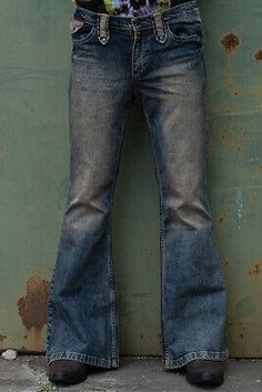 Rugged Jeans For Men, 70s Goth Fashion Men, 70s Pants Men, Faded Flare Bottoms For Fall, Vintage Relaxed Fit Summer Flare Jeans, Vintage Relaxed Fit Flare Jeans For Summer, Retro Relaxed Fit Faded Bottoms, Fitted Wide Leg Faded Bottoms, Retro Relaxed Fit Flare Jeans For Fall