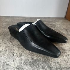 Lafayette 148 New York Ollie Grained Leather Mules Size 38 / 7.5 Brand New ~Absolutely Gorgeous ~True To Size ~No Box ~Retails $498 Pearl Diver, Women's Mules, Womens Mules, Leather Mules, Work Clothes, Dream Shoes, Mule Clogs, Mules Shoes, Sweet Girls