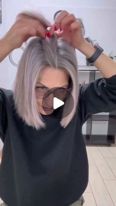 Hair Ideas For Interviews, Bob With Hair Clips, Half Up Chin Length Hair, Short Hair Halloween Ideas, Short Hair Everyday Styles, Hair Styles For Short Straight Hair Easy, Short Hair Ties Hairstyles, Bobby Pin Short Hair, Short Hair Pulled Up