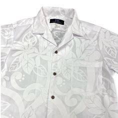 White Hawaiian shirts is nice for Honeymooner or it is perfect outfit for beach photo tour in Hawaii. Wear this white shirt with green Maili lei for Hawaiian groom styling. - Made in Hawaii - Coconuts buttons. - Dress Shirt cut - Regular fit - Poly-cotton - Brand: PK by Princess Kaiulani Fashions Limited quantity available. 1~2 size on each. Hawian Shirt, Hawaiian Wedding Dress, Princess Kaiulani, Hawaiian Wear, Tiare Flower, White Hawaiian Shirt, Hawaiian Fabric, Groom Shirts, Island Dress