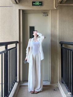 Kulot Outfit, Girly Style Outfits, Fashion Vocabulary, Modest Fashion Outfits, Outfit Casual, Lookbook Outfits, Elegant Outfit, Fashion Sewing