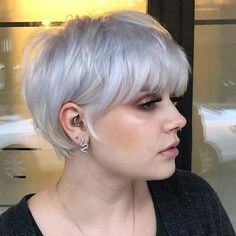 Pixie With Straight Across Bangs, Growing Out Pixie With Bangs, Super Short Bob Hairstyles With Bangs, Pixie With Fringe Bangs, Long Pixie Hairstyles With Bangs, Pixie Cut Thinning Hair, Pixie Shag With Bangs, Long Pixie Bangs, Short Hairstyle Women Bang