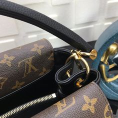 ADC Fashion Lu-Vi bags - 914 A+ Excellent Quality copies; Contact us if you've any questions in your mind. Lv Bags, Gold Ounce, Lv Bag, Cute Bag, New Handbags, Luxury Bags, Contact Us, Leather Bag, Clutch Bag