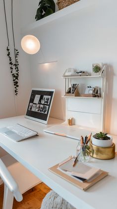 Transform your space with this collection of tidy room inspiration aesthetic motivation and handy checklists Spark your creativity with ideas to tidy your mind list your inspirations and discover cleaning tips for a clean inspiring neat and illustrative room