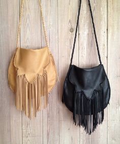 SALE! Sierra Fringe Bag by nativerainbow on Etsy https://www.etsy.com/listing/170301887/sale-sierra-fringe-bag Bohemian Diesel, Leather Fringe Bag, Fringe Crossbody Bag, Tooled Leather Purse, Fringe Fashion, Small Leather Bag, Hippie Bags, Fringe Bags, Boho Bags