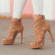 Brian Atwood Heels, Gladiator Sandals Heels, Chique Outfits, Gladiator Heels