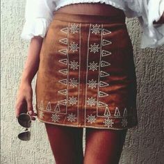 I’m Sure You’ve Seen This Photo Somewhere Floating Around On Pinterest. Well I Bought And Now It Doesn’t Fit, So Someone Gets To Benefit From It! Brand New, Hardly Worn Size Small High Waisted! Fitted Bohemian Brown Mini Skirt, Bohemian Fitted Mini Skirt For Day Out, White Casual Mini Skirt For Festival, Casual White Mini Skirt For Festival, Boho Mode, Embroidery Skirt, Bohemian Mode, Estilo Hippie, Mode Boho