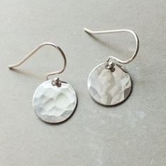 Lightweight disc drop earrings for everyday wear. Hammered by hand to add texture and shine, and hung simply from french hook ear wires. Packaging Logo, Earring Card, Mothers Necklace, Earring Cards, Linen Bag, Circle Necklace, Ear Wires, Gold Filled, Silver Gold