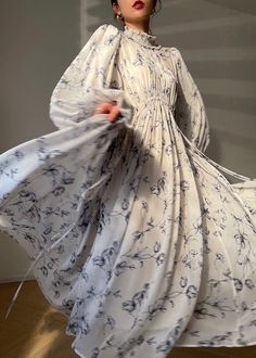 Ancient Fashion, Modesty Dress, Abaya Design, Outfits Woman, Women Dresses Classy, Lantern Sleeve Dress, Creative Idea, Oversized Dress, Abaya Fashion