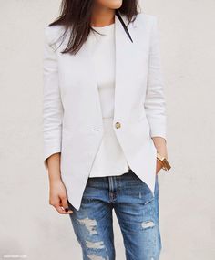 * d e n i m *  * w h i t e * How To Wear Jeans, Casual Styles, Mode Chic, Carrie Bradshaw, White Blazer, Looks Style, Mode Style