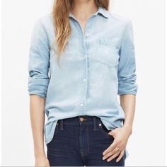 Madewell Denim Ex-Boyfriend Classic M Nwot Long Sleeve Button Down Never Worn Security Tag Still Intact Light Wash Denim Top For Everyday, Everyday Denim Top With Buttons, Everyday Light Wash Button-up Denim Top, Light Wash Casual Denim Top For Everyday, Casual Light Wash Denim Top For Everyday, Madewell Top, Madewell Denim, Ex Boyfriend, Madewell