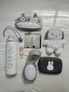 Aesthetic Bag Essentials, Kawaii Style School Bag, Owala Aesthetic, Whats In My School Bag Kawaii, Kawaii Everyday Bag, Kawaii Everyday Portable Bag, Wishlist Idea, Sanrio Bag Aesthetic, Cute Items