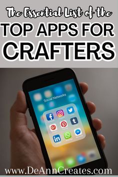 This image shows a hand holding a cell phone with apps displayed on the screen. Must Have Apps, Craft App, Felt Craft Projects, How To Use Cricut, Craft Projects For Adults, App Guide, Halloween Craft Projects, Top Apps, How To Make Banners