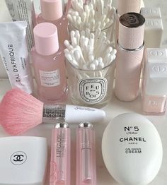 Luxury beauty dupes Koleksi Makeup, Chanel Lip, Effaclar Duo, Flot Makeup, Makeup Bag Essentials, Smink Inspiration, Fancy Makeup, Pretty Skin Care