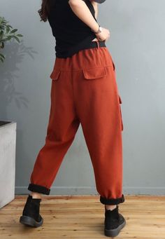 Wypoczynkowe spodnie z kieszeniami z klapką Bawełniane spodnie cargo Relax Fit w kolorze oliwkowozielonym, czarnym, rdzawym, jeden rozmiar - Morimiss.com Straight Leg Winter Bottoms With Pockets, Baggy Long Pants With Patch Pockets, Relaxed Fit Bottoms With Pockets For Fall, Relaxed Fit Fall Bottoms With Pockets, Solid Color Utility Pants With Patch Pockets, Winter Straight Leg Bottoms With Pockets, Baggy Sweatpants With Pockets For Fall, Solid Utility Pants With Patch Pockets, Utility Pants With Patch Pockets