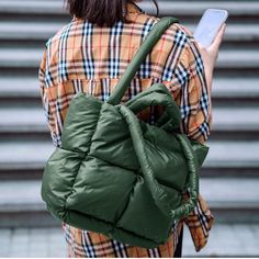 Green Large Puffer Tote Bag New Winter Travel Square Shoulder Bag, Winter Travel Bag With Large Capacity, Large Capacity Winter Travel Bags, Large Capacity Travel Bags For Winter, Winter Shopping Square Shoulder Bag, Square Winter Shopping Bags, Square Winter Shopping Shoulder Bag, Casual Winter Shoulder Bag With Double Handle, Casual Double Handle Shoulder Bag For Winter