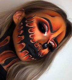 Maquillage Yeux Cut Crease, Creepy Halloween Makeup, Cute Halloween Makeup, Halloween Makeup Pretty, Cool Halloween Makeup