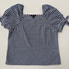 Banana Republic Gingham Shirt Never Worn Size Small (On The Larger Side) Fast Shipping Spring Trendy Gingham Shirt, Casual Plaid Blouse For Picnic, Casual Cotton Blouse For Picnic, Trendy Gingham Cotton Blouse, Gingham Cotton Tops For Day Out, Blue Cotton Top For Picnic, Cotton Gingham Tops For Day Out, Cotton Short Sleeve Blouse For Picnic, Trendy Cotton Tops For Picnics