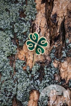 Celtic good luck clover fibula with enamel Leprechaun. Available in: brass, flag green enamel, fir green enamel (transparent) :: by medieval store ArmStreet Green Enamel Brooch Pin As Gift, Green Brooch Enamel Pin For Gift, Green Enamel Pin Brooch For Gift, Unique Green Enamel Pin Gift, Green Enamel Pins, Ireland People, Irish Wedding Traditions, Ireland Culture, Medieval Crown