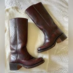 Brown Frye Boots Outfit, Frye Boots Outfit How To Wear, Frye Campus Boots Outfit, Fyre Boots, Frye Boots Outfit, Fry Boots, Autumn Boots