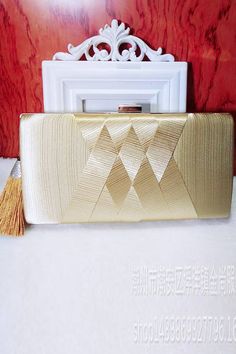 Perfect handbag for all occasions.It is an absolutely must have for girls, or women with a passion for fashion style. These elegant designed women bag is a good match with vintage dresses, any casual dresses or any other style outfit.Great for everyday wear, a night out, club, or a country music concert. Chic Clutch Bag With Tassels, Chic Tassel Clutch Bag, Square Shoulder Bag For Party, Chic Rectangular Fringe Bag, Chic Formal Bags With Fringe, Chic Formal Bag With Fringe, Elegant Summer Shoulder Bag, Elegant Summer Evening Bag, Chic Formal Fringe Bag