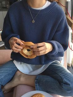 Long Sleeve Vintage O-Neck Sweater – Tomscloth Stile Blair Waldorf, Adrette Outfits, Fest Outfits, Paris Mode, Loose Pullover, 가을 패션, Mode Inspiration, Oversized Sweater