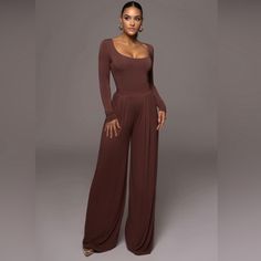 New With Tags Chocolate Brown Jluxlabel Devyn Wide Leg Pants. Size Small. Sold Out. Super Comfortable. This Listing Is For The Pants Only. White Jean Jumpsuit, Hoodie Jumpsuit, Brown Jumpsuits, Olive Dress, Black Wide Leg Pants, Petite Jeans, Night Looks, Brown Fashion, Two Piece Set